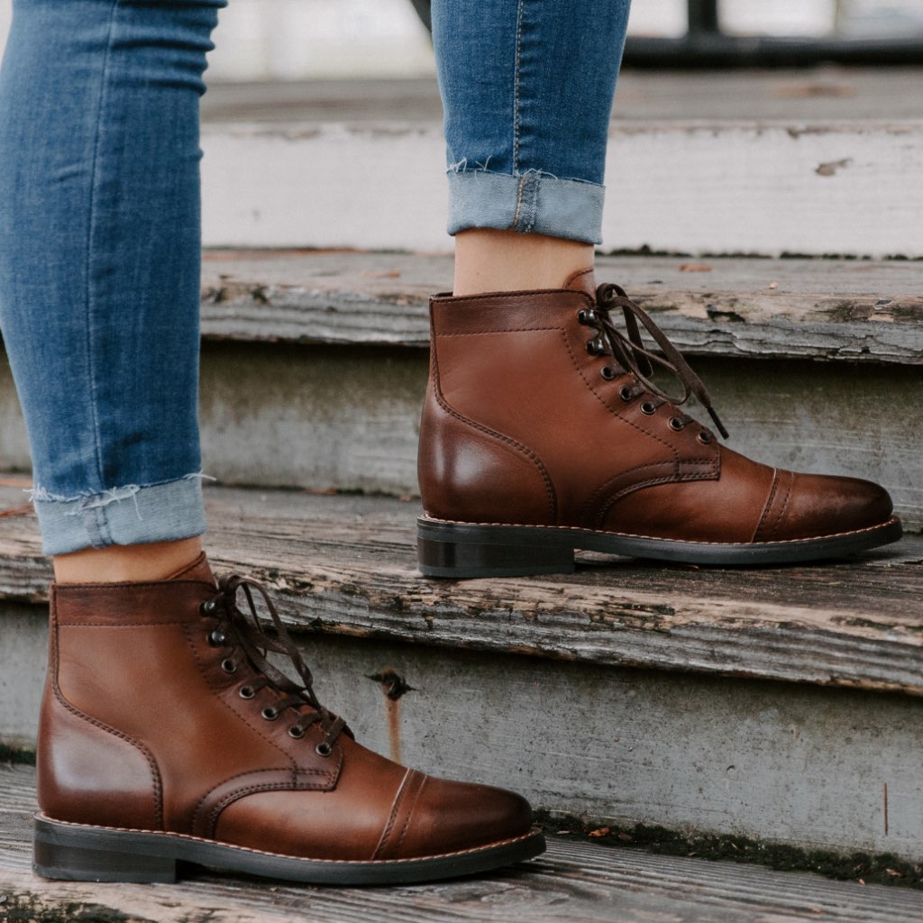 Thursday Captain Leather Rugged & Resilient Women's Lace Up Boots Brown | AU17CTV