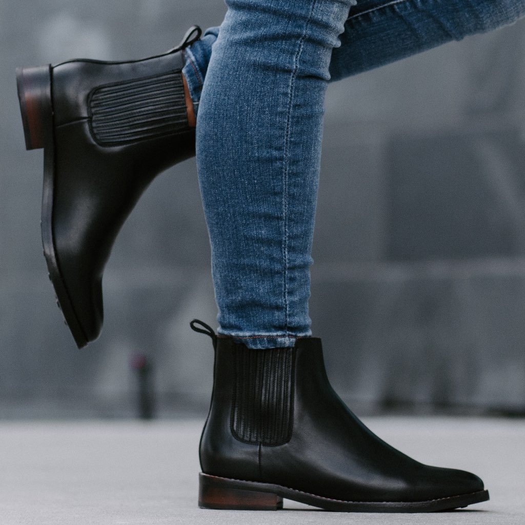 Thursday Dreamer Leather Women's Chelsea Boots Black | AU231HAP