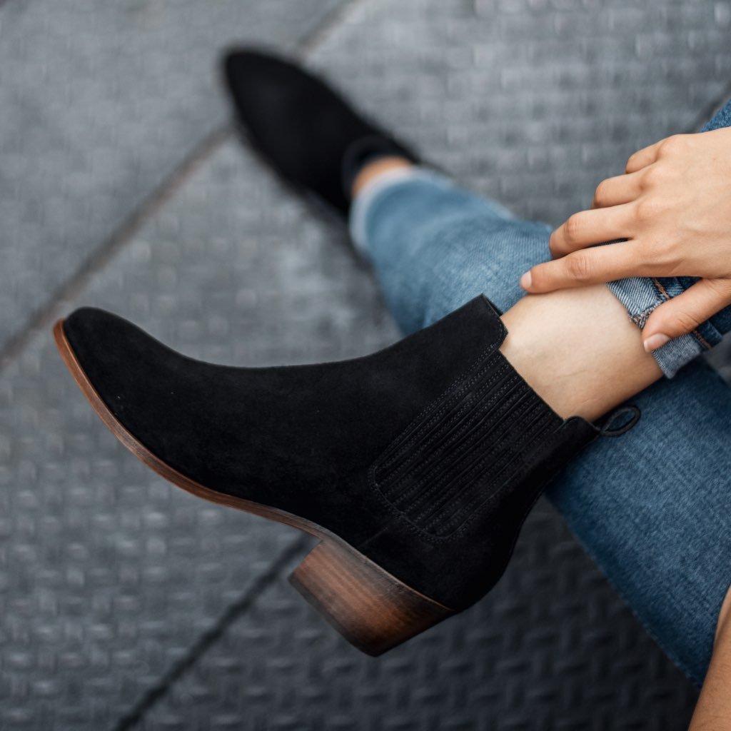 Thursday Dreamer Suede Women's Chelsea Boots Black | AU226XYU