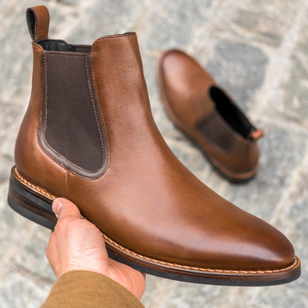 Thursday Duke Leather Men's Chelsea Boots Brown | AU92NWY