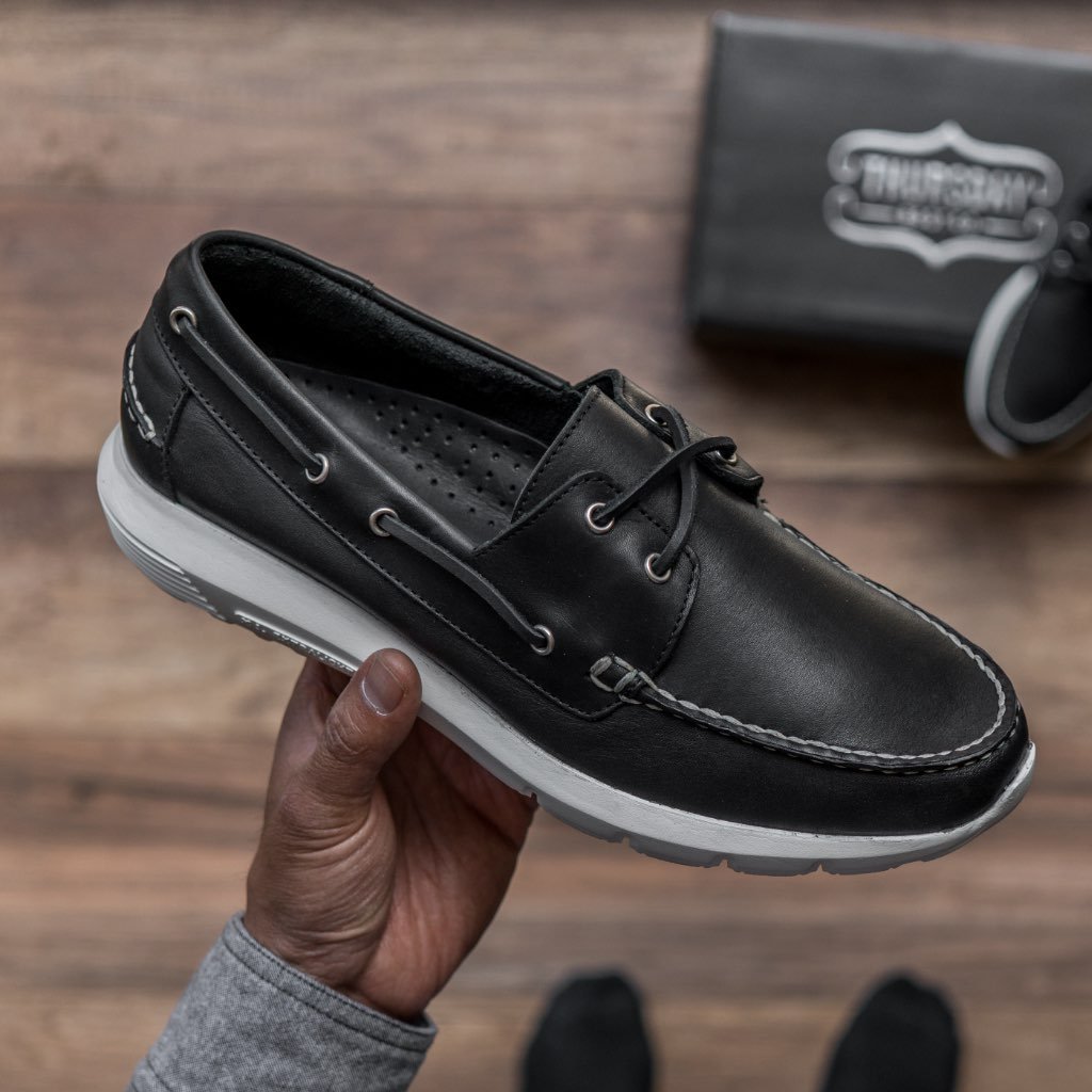 Thursday Handsewn Runner Leather Men's Boat Shoes Black | AU365AUL