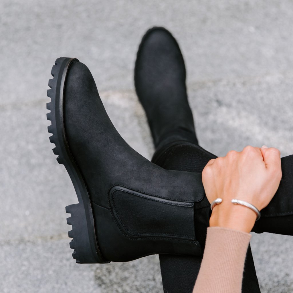 Thursday Legend Leather Women's Chelsea Boots Black | AU209AUL