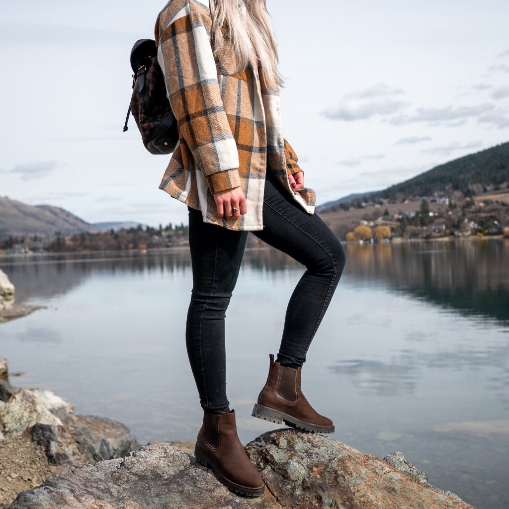 Thursday Legend Nubuck Women's Boots Brown | AU13MQZ